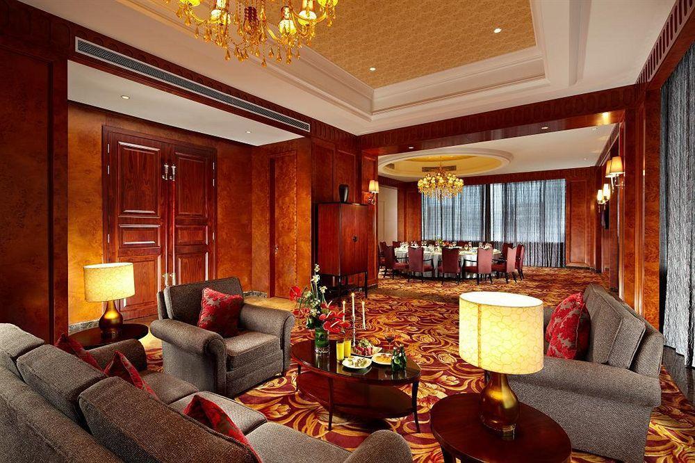 Jurong Yukun New Century Hotel Jiangsu Exterior photo