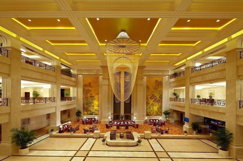 Jurong Yukun New Century Hotel Jiangsu Exterior photo